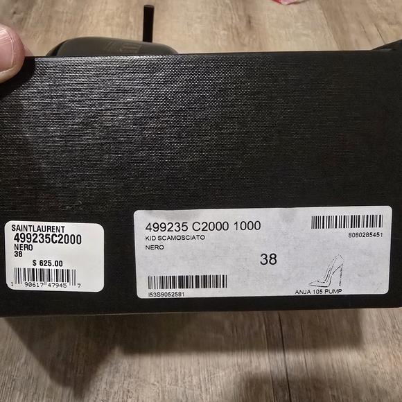 Yves Saint Laurent Elegant Black Heels - Picture 4 of 4